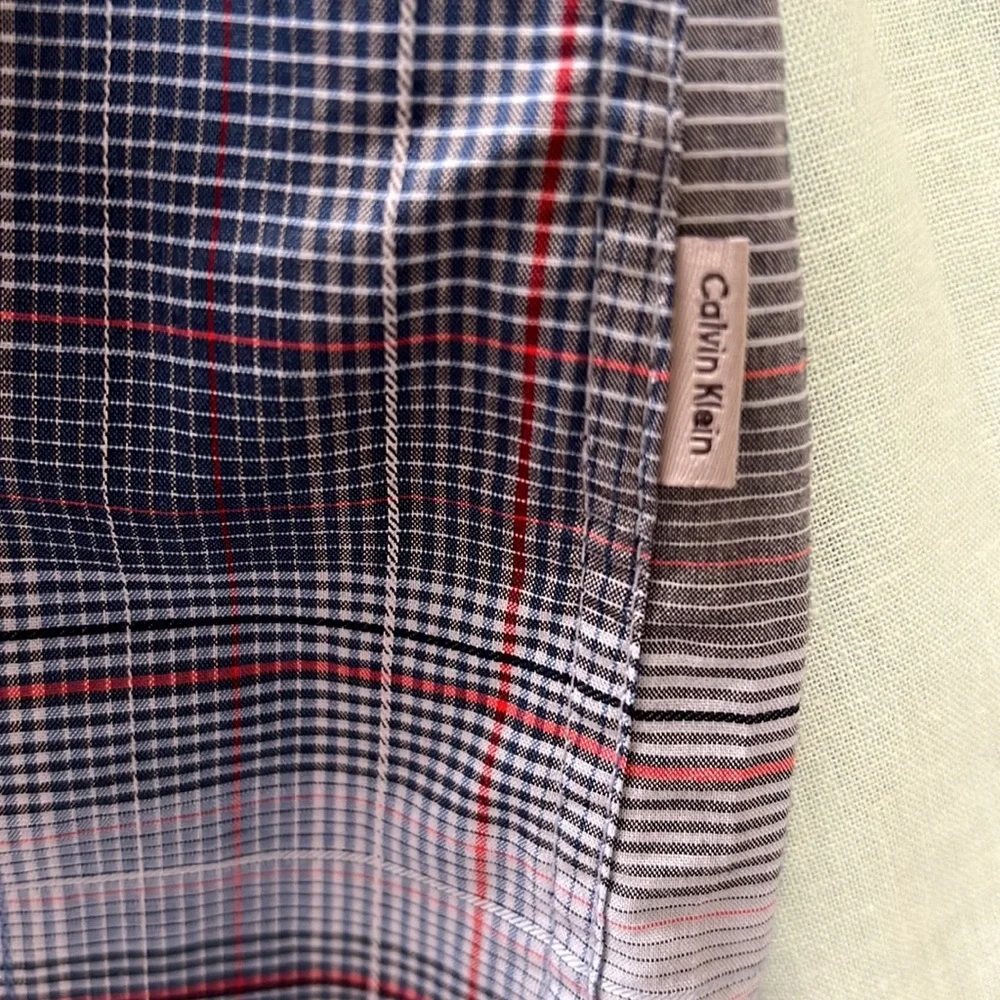 Calvin Klein plaid shirt sleeve button down - Picture 4 of 5
